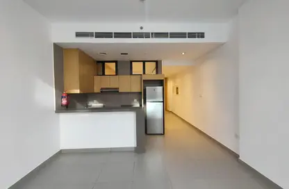 Apartment - Studio - 1 Bathroom for rent in Al Mamsha - Muwaileh - Sharjah