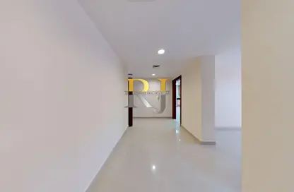 Apartment - 4 Bedrooms - 4 Bathrooms for rent in Golden Sands 9 - Mankhool - Bur Dubai - Dubai