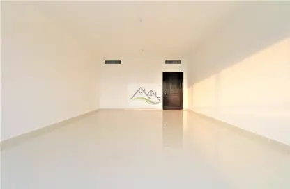 Apartment - 3 Bedrooms - 4 Bathrooms for rent in Airport Road - Abu Dhabi