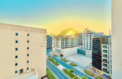 Apartment - 1 Bedroom - 2 Bathrooms for rent in Jumeirah Garden City - Al Satwa - Dubai