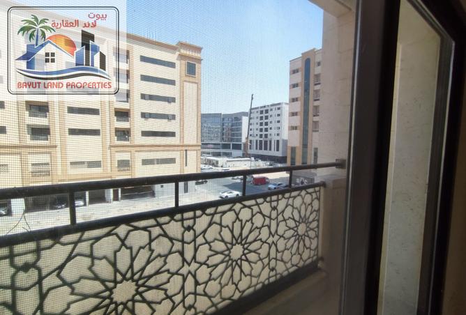 شقة - 2 غرف نوم - 3 حمامات للايجار في بناية مويليح 3 - مويلح - الشارقة