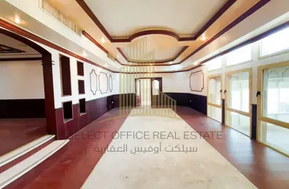Parking image for: Villa - 6 Bedrooms for rent in Al Mushrif Villas - Al Mushrif - Abu Dhabi, Image 1