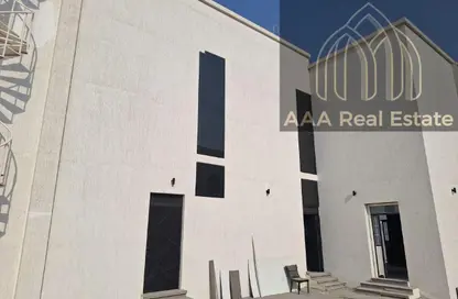 Villa - 4 Bedrooms - 6 Bathrooms for rent in Al Aweer 1 - Al Aweer - Dubai