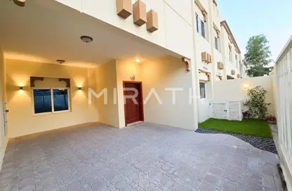 فيلا - 3 غرف نوم - 4 حمامات للايجار في فلل الجميرا 1 - جميرا 1 - الجميرا - دبي