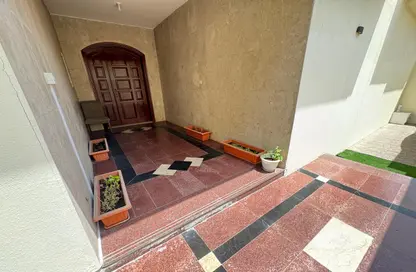 Apartment - Studio - 1 Bathroom for rent in Hadbat Al Zafranah - Muroor Area - Abu Dhabi
