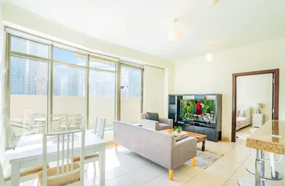 صورة لـ غرفة المعيشة / غرفة الطعام شقة - غرفة نوم - 1 حمام للايجار في A برج فيوز - برج فيوز - دبي وسط المدينة - دبي ، صورة رقم 1