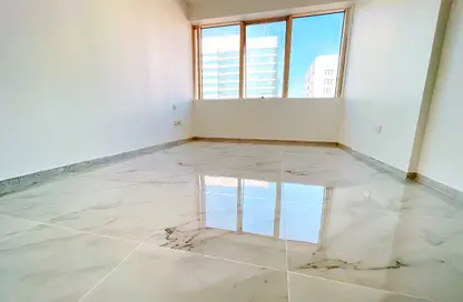 Apartment - 2 Bedrooms - 2 Bathrooms for rent in Al Falah Street - City Downtown - Abu Dhabi