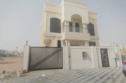 فيلا - 8 غرف نوم - 6 حمامات للايجار في الحليو - عجمان