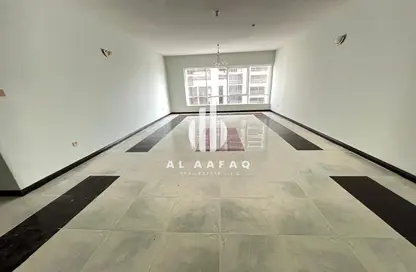 Apartment - 3 Bedrooms - 4 Bathrooms for rent in Al Majaz 1 - Al Majaz - Sharjah