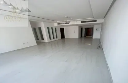 شقة - 3 غرف نوم - 3 حمامات للايجار في برج النعيمية الثاني - النعيمية - عجمان