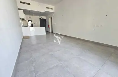 Apartment - 2 Bedrooms - 3 Bathrooms for rent in Lucky 1 Residence - Jumeirah Village Circle - Dubai