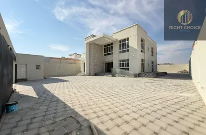 فيلا - 5 غرف نوم - 8 حمامات للايجار في مدينة الرياض - أبوظبي