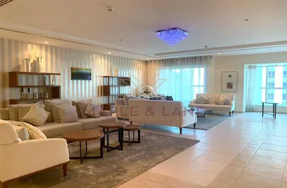Living Room image for: Apartment - 3 Bedrooms - 4 Bathrooms for rent in Elite Residence - Dubai Marina - Dubai, Image 1