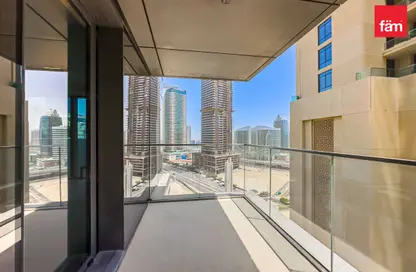Apartment - 1 Bedroom - 2 Bathrooms for sale in Boulevard Point - Downtown Dubai - Dubai