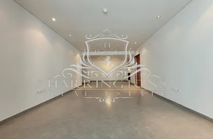 Apartment - 1 Bedroom - 2 Bathrooms for rent in Maze Tower - Sheikh Zayed Road - Dubai