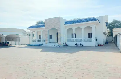 Villa - 4 Bedrooms - 6 Bathrooms for sale in Khaldiya - Al Ain
