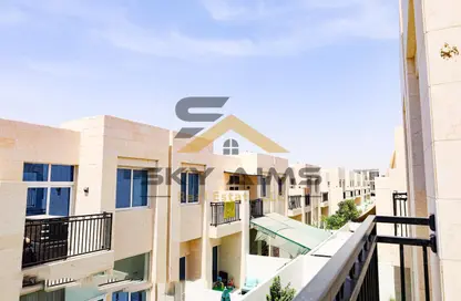 تاون هاوس - استوديو للايجار في راديسون دبي داماك هيلز - داماك هيلز - دبي