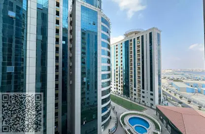 شقة - غرفة نوم - 2 حمامات للبيع في أورينت تاور 1 - أورينت تاور - البستان - عجمان