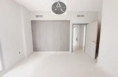 Apartment - 2 Bedrooms - 3 Bathrooms for rent in Al Khan - Sharjah