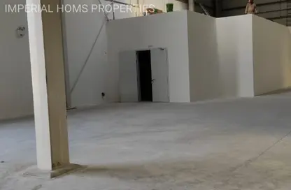Warehouse - Studio - 1 Bathroom for rent in Umm Al Thuoob - Umm Al Quwain