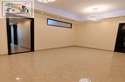 Apartment - 3 Bedrooms - 3 Bathrooms for rent in Al Jurf 2 - Al Jurf - Ajman Downtown - Ajman