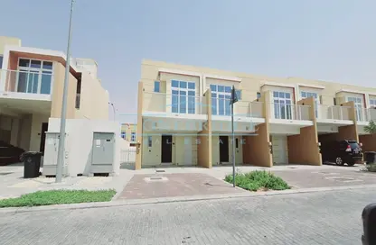 Villa - 3 Bedrooms - 3 Bathrooms for rent in Camelia - Damac Hills 2 - Dubai