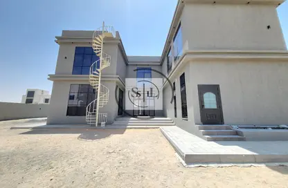 Villa - 5 Bedrooms - 7 Bathrooms for rent in Al Aweer 1 - Al Aweer - Dubai