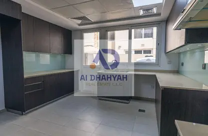 شقة - 1 حمام للبيع في الزاهية - تجارية مويلح - الشارقة شقة - 1 حمام للبيع في الزاهية - تجارية مويلح - الشارقة