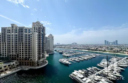 Apartment - 3 Bedrooms - 3 Bathrooms for rent in Ruby - Tiara Residences - Palm Jumeirah - Dubai