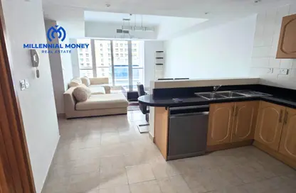 شقة - غرفة نوم - 2 حمامات للايجار في A - برج الأمواج - برج الأمواج - دبي مارينا - دبي