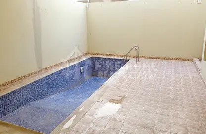 مجمع سكني - 4 غرف نوم - 5 حمامات للبيع في مدينة محمد بن زايد - أبوظبي