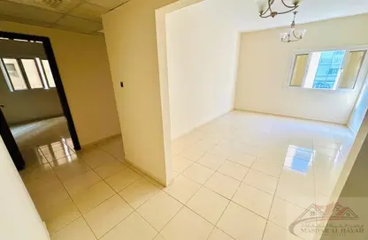 Apartment - 1 Bedroom - 2 Bathrooms for rent in Muwaileh 29 Building - Muwaileh - Sharjah