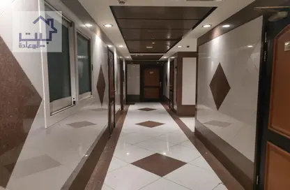 شقة - 2 غرف نوم - 3 حمامات للايجار في برج الكورنيش - طريق كورنيش عجمان - عجمان