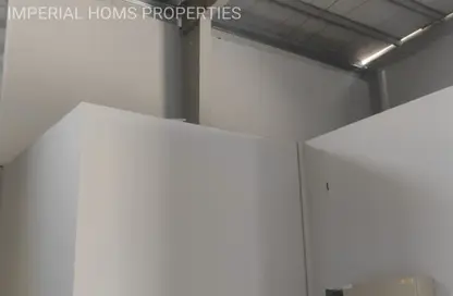 Warehouse - Studio - 1 Bathroom for rent in Umm Al Thuoob - Umm Al Quwain