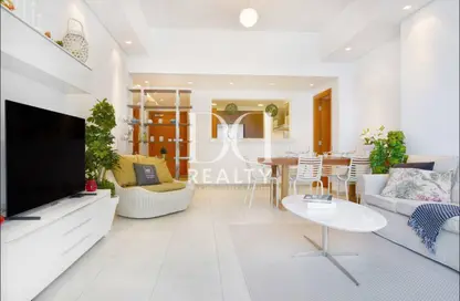 Apartment - 2 Bedrooms - 3 Bathrooms for sale in Marina Residences 2 - Marina Residences - Palm Jumeirah - Dubai