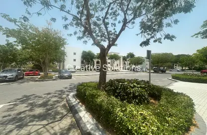 Apartment - 2 Bedrooms - 2 Bathrooms for rent in The Gardens Buildings - The Gardens - Dubai
