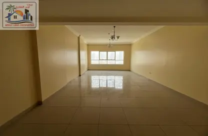 Apartment - 3 Bedrooms - 3 Bathrooms for rent in Al Mamzar - Al Mamzar - Sharjah - Sharjah