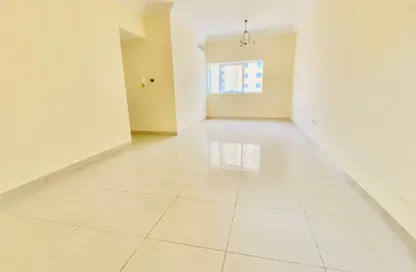 Apartment - 1 Bedroom - 2 Bathrooms for rent in Al Khan Lagoon Tower - Al Khan Lagoon - Al Khan - Sharjah