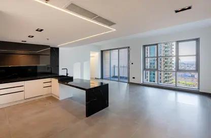Apartment - 2 Bedrooms - 3 Bathrooms for sale in Standpoint Tower 1 - Standpoint Towers - Downtown Dubai - Dubai