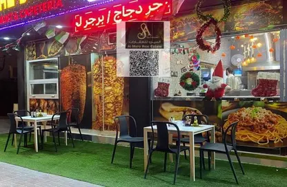 متجر - استوديو - 2 حمامات للبيع في مساكن كورنيش عجمان - طريق كورنيش عجمان - عجمان