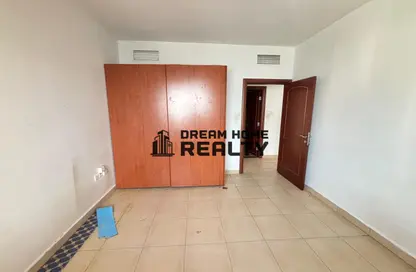 شقة - 2 غرف نوم - 2 حمامات للايجار في مبني الوحدة - المجاز 2 - المجاز - الشارقة