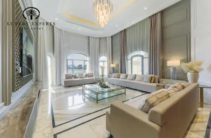 Living Room image for: Villa - 4 Bedrooms - 5 Bathrooms for rent in Garden Homes Frond O - Garden Homes - Palm Jumeirah - Dubai, Image 1