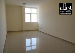 شقة - 2 غرف نوم - 3 حمامات للكراء في شارع الشيخ حمد بن عبدالله - الفجيرة
