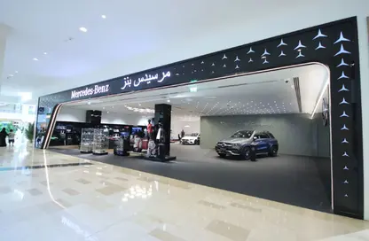 Show Room - Studio - 2 Bathrooms for rent in Eiffel I Building - Sheikh Zayed Road - Dubai