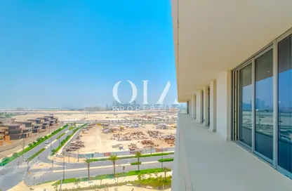 Balcony image for: Apartment - 3 Bedrooms - 5 Bathrooms for sale in Mamsha Al Saadiyat - Saadiyat Cultural District - Saadiyat Island - Abu Dhabi, Image 1