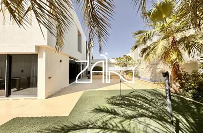 Villa - 5 Bedrooms - 7 Bathrooms for sale in West Yas - Yas Island - Abu Dhabi
