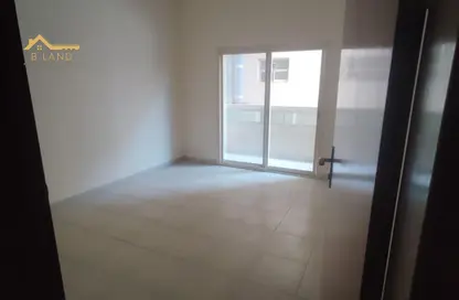 شقة - 2 غرف نوم - 2 حمامات للايجار في المنطقة الصناعية رقم 2 - المنطقة الصناعية بالشارقة - الشارقة