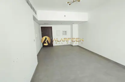 شقة - 2 غرف نوم - 2 حمامات للايجار في البرج الإمبراطوري - ديستريكت 17 - قرية الجميرا سركل - دبي شقة - 2 غرف نوم - 2 حمامات للايجار في البرج الإمبراطوري - ديستريكت 17 - قرية الجميرا سركل - دبي