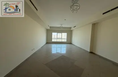 Apartment - 3 Bedrooms - 5 Bathrooms for rent in Al Majaz 1 - Al Majaz - Sharjah