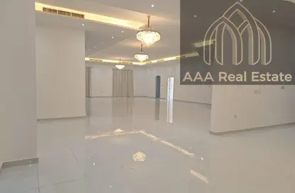 Villa - 5 Bedrooms - 7+ Bathrooms for rent in Al Aweer 1 - Al Aweer - Dubai